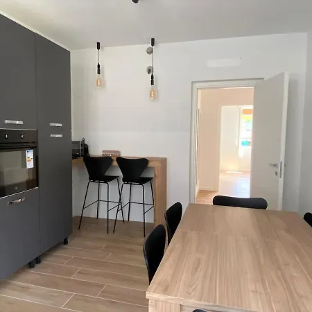 Apartment The Swan - Composed By 2
